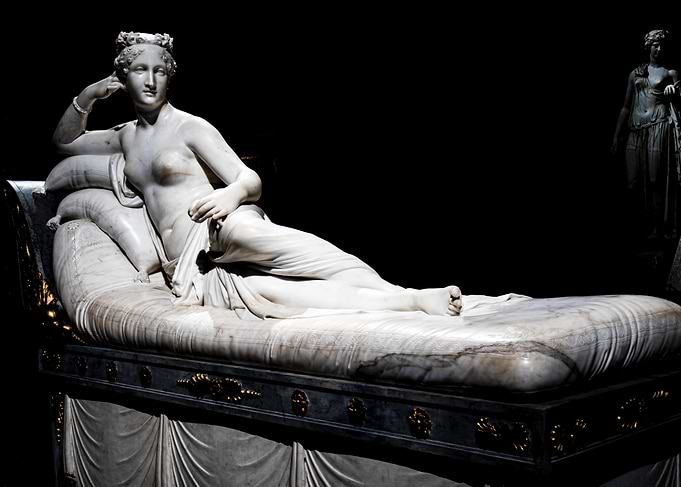 Venus Victrix marble statue