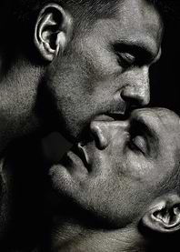 Monochrome Kiss
