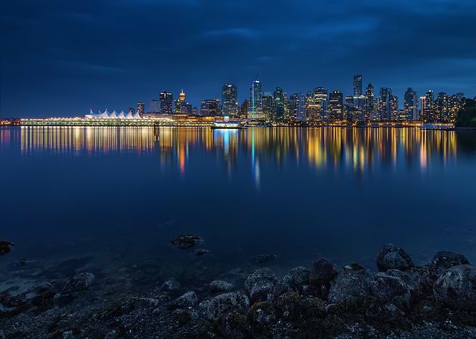 vancouver skyline at night