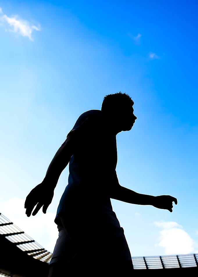 Silhouette of a Kevin De Bruyne