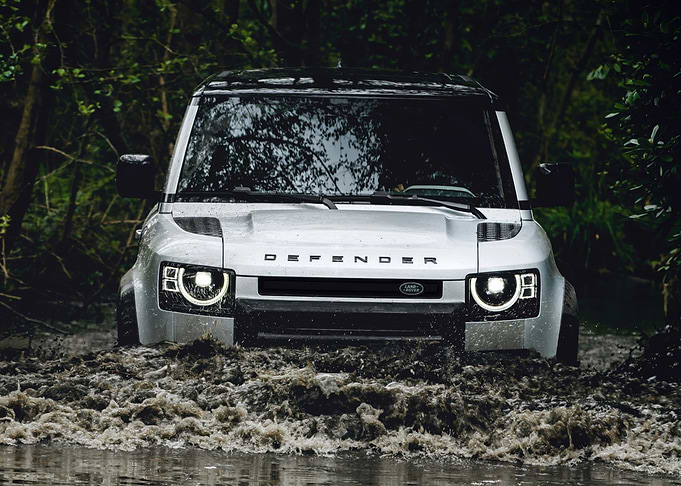 Land Rover Defender Off-Road Adventure