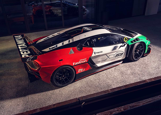 Lamborghini Huracan Super Trofeo EVO2 Race Car