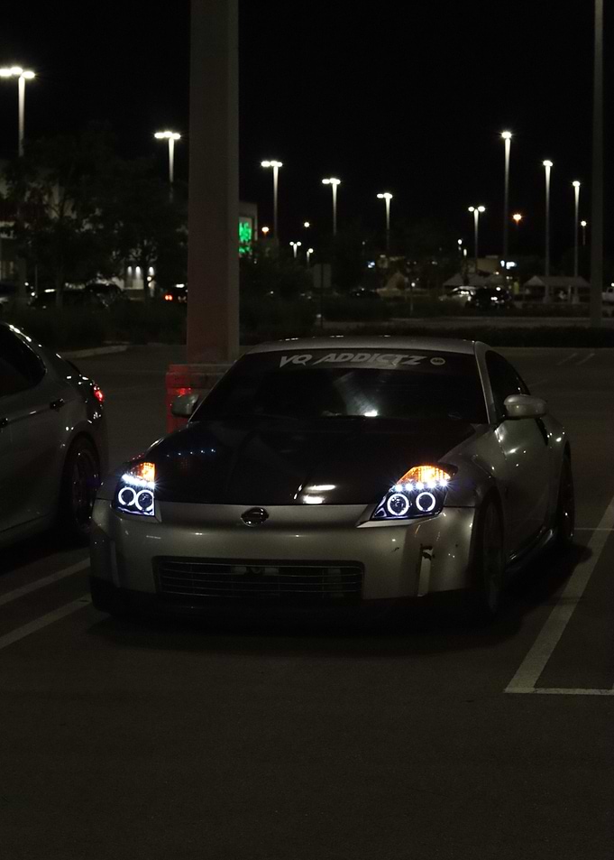 Nissan 350Z at Night