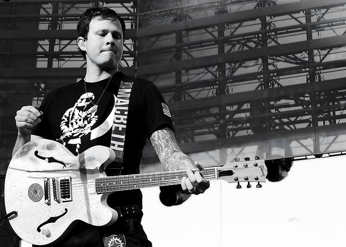 Black and White Tom D
