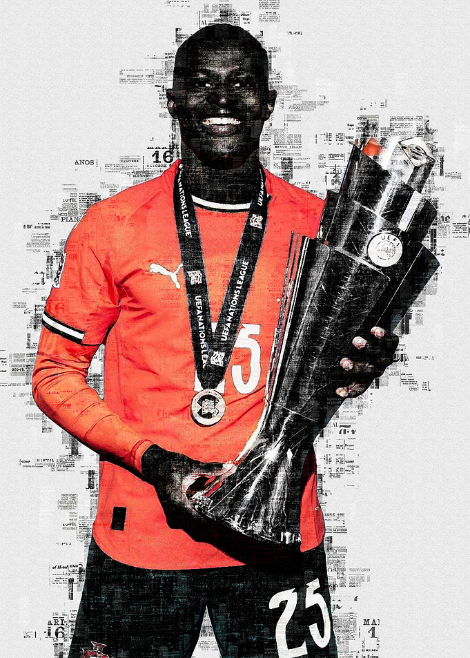 Nuno Mendes Holding Trophy