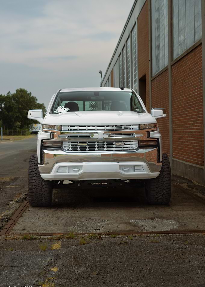 White Chevrolet Silverado Truck Front View