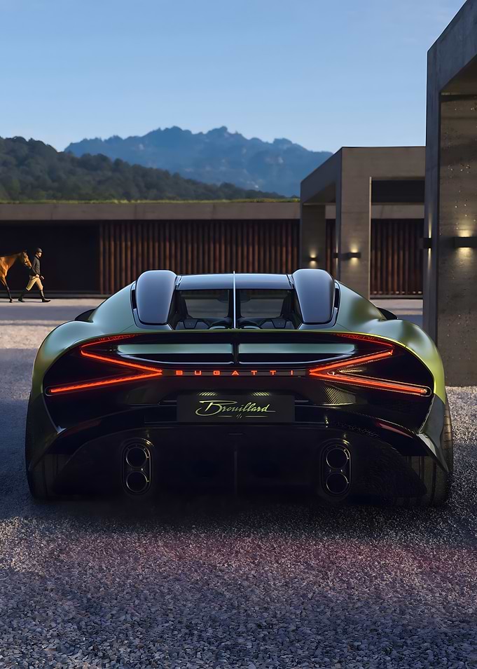Bugatti Breuillard Rear View