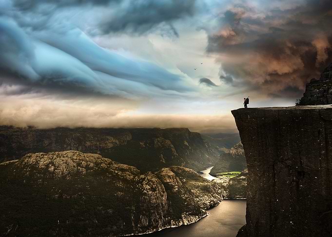 preikestolen cliff edge adventure