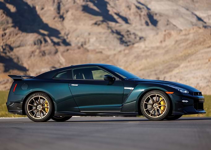 Nissan GT-R Dark Green