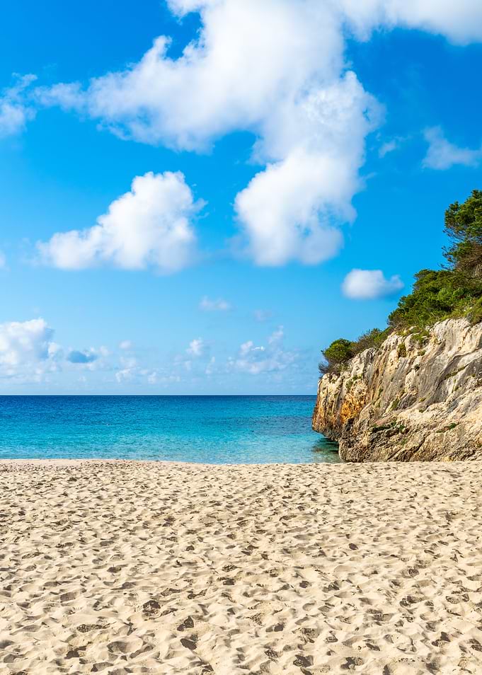 Paradise Beach Mallorca – Turquoise Sea and Golden Sand