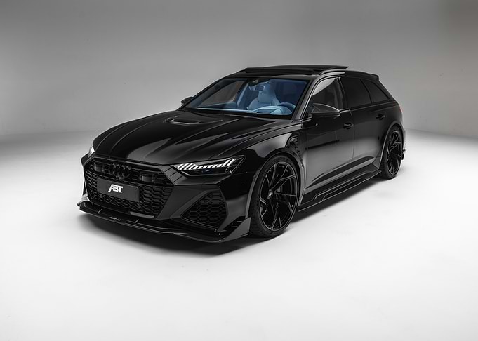 Sleek Black Audi RS6 Avant