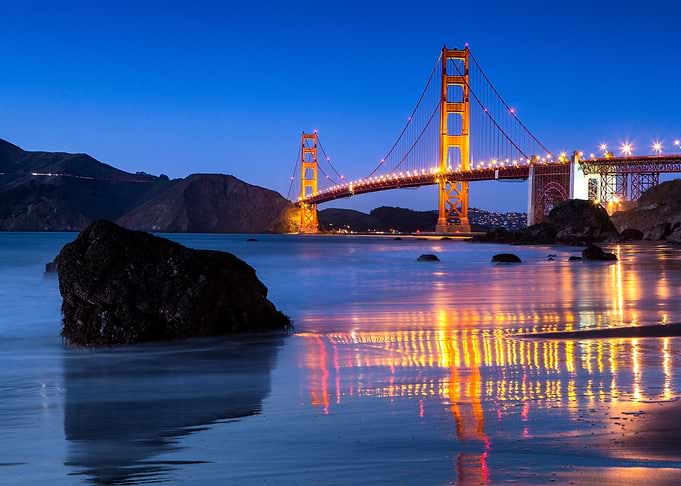 golden gate bridge at night