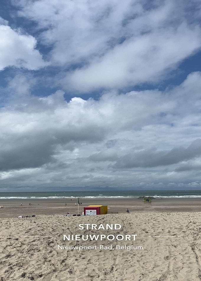 Strand Nieuwpoort Beach Scene