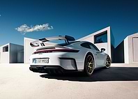 Porsche 911 GT3: Modern Elegance