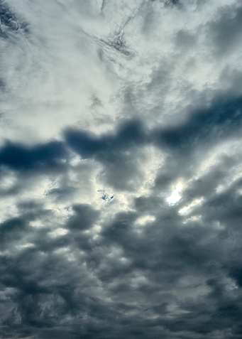 Dramatic Cloudy Sky with Sunlight
