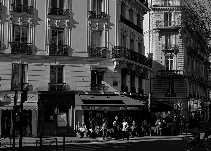 Parisian street scene in black and white