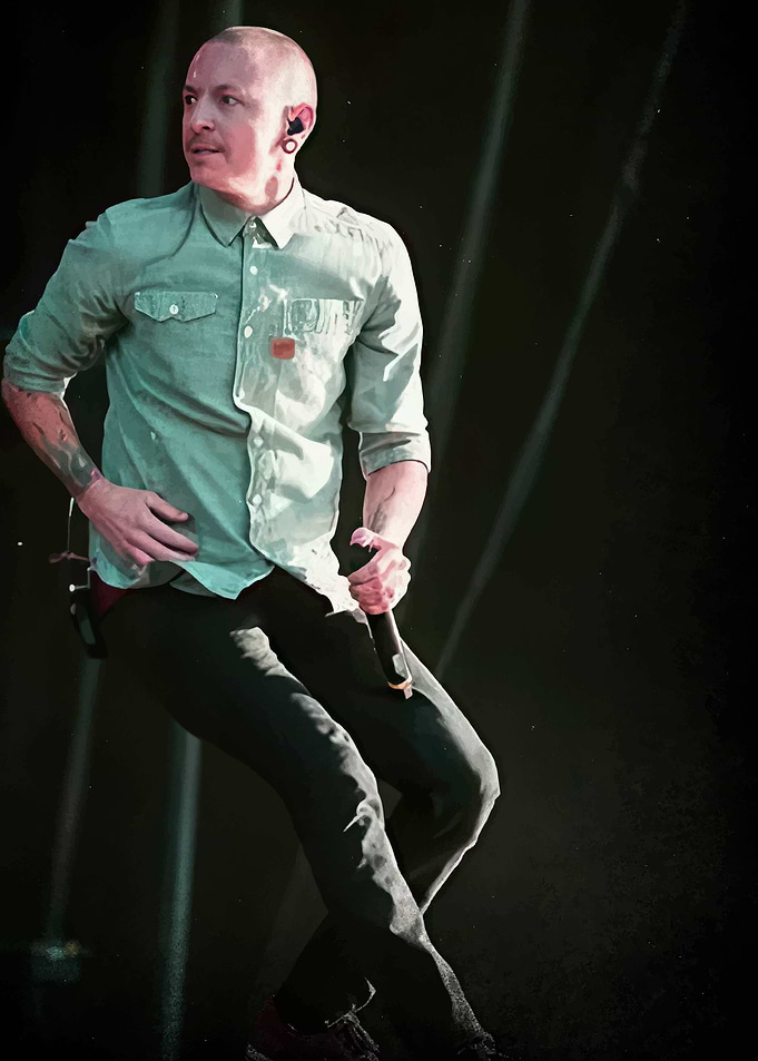 Chester Bennington Performing Live on Stage