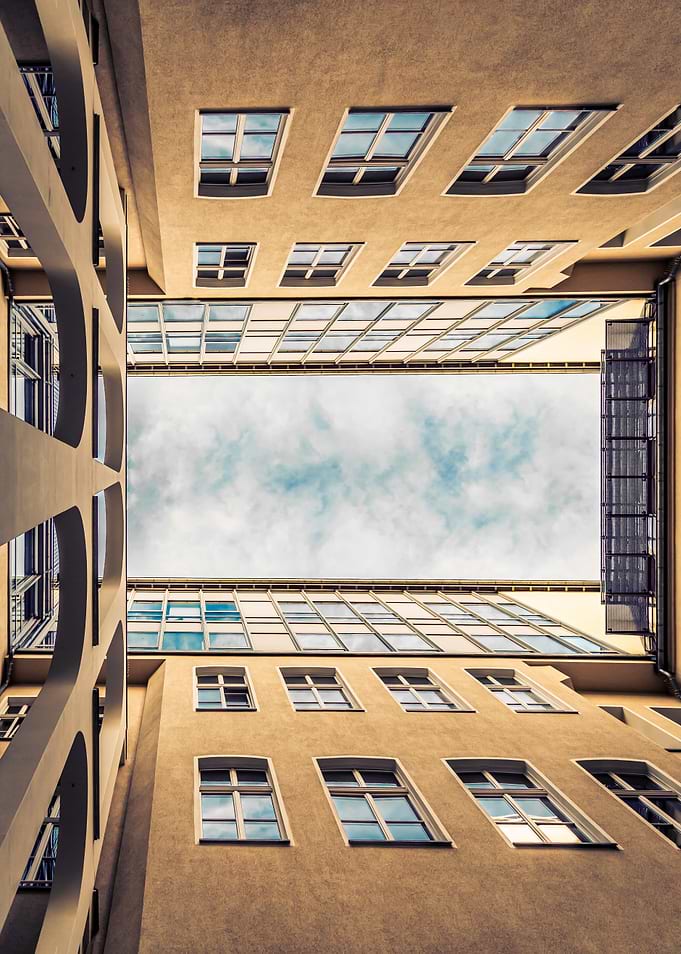 The view upwards - Berlin backyard