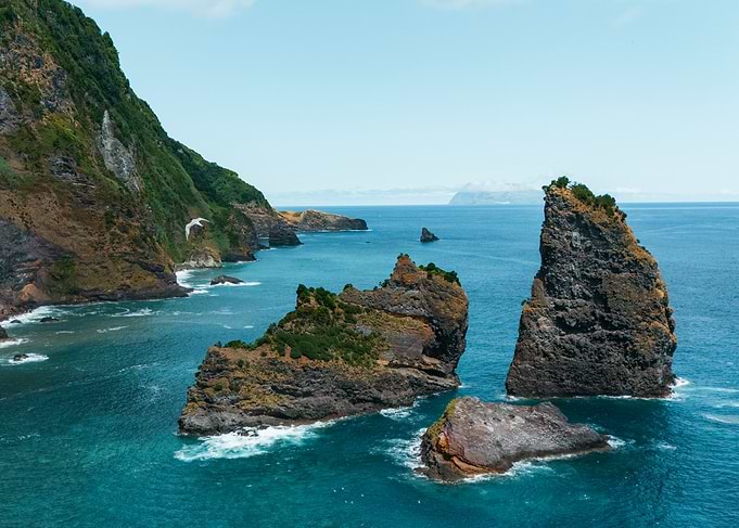 Coastal Cliffs and Turquoise Ocean View