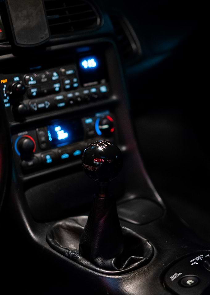 C5 corvette Car Interior: Gear Shift and Dashboard