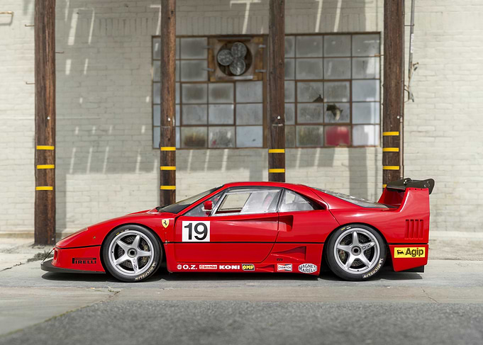 Red Ferrari F40 Race Car