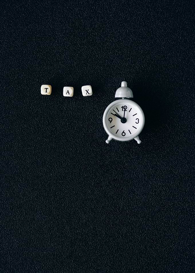 Tax Time Reminder with Alarm Clock