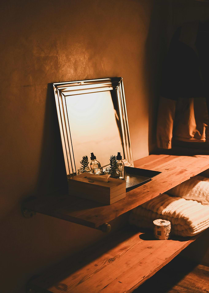 Bathroom Shelf with Mirror and Accessories