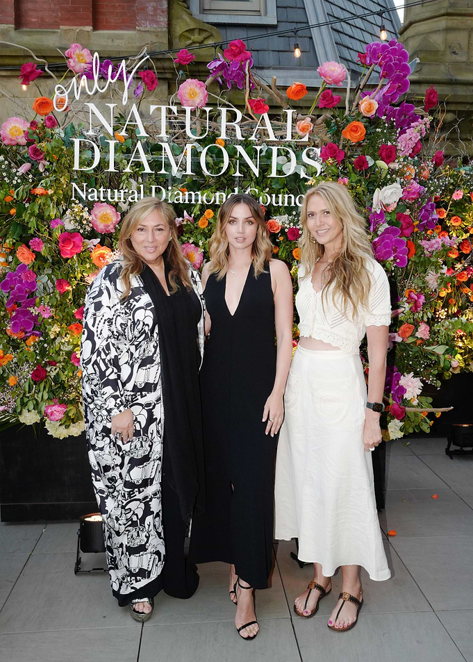 Ana de Armas at Natural Diamonds event