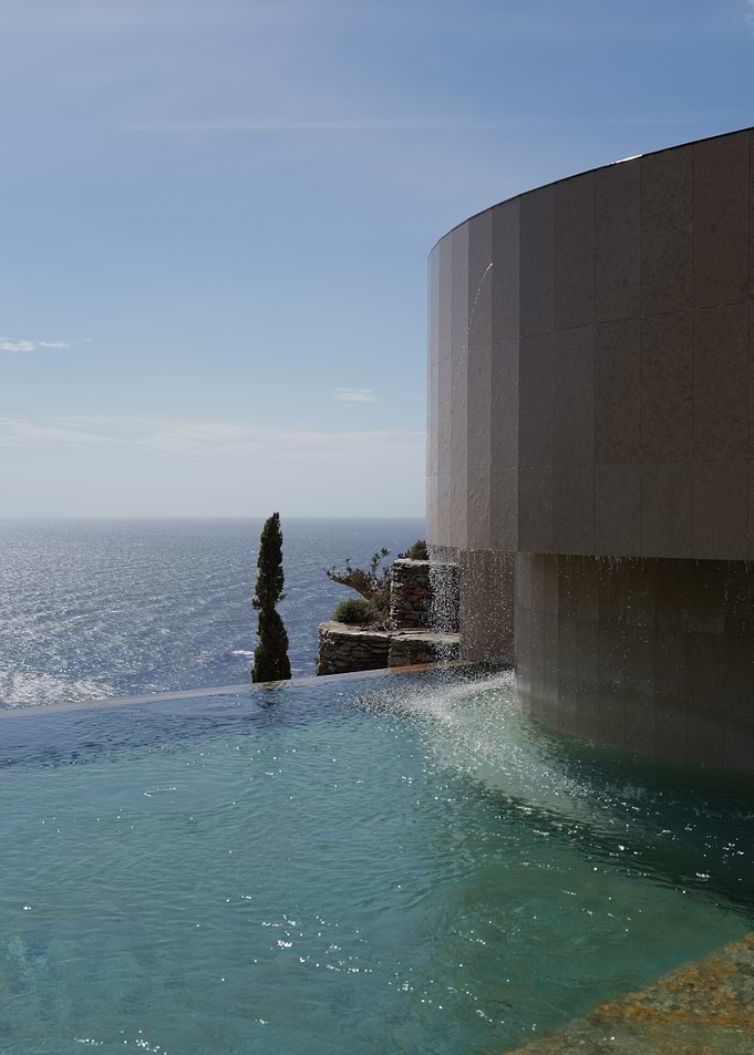 Infinity Pool Overlooking the Ocean