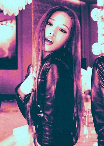 Yujin IVE 'XOXZ'