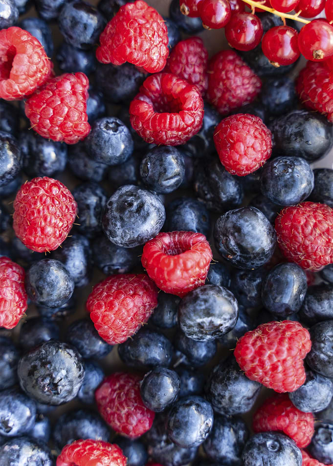 Fresh Berries: Raspberries, Blueberries, Currants
