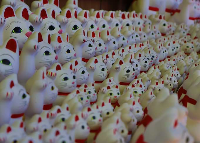 Maneki Neko Lucky Cat Figurines