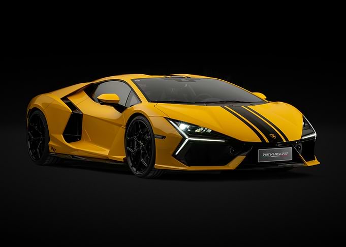 yellow lamborghini revuelto