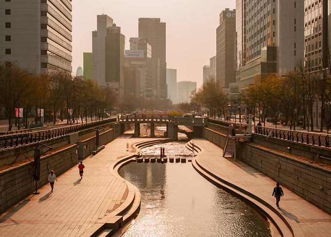 Sunrise at Cheonggyecheon Stream in Seoul, South Korea
