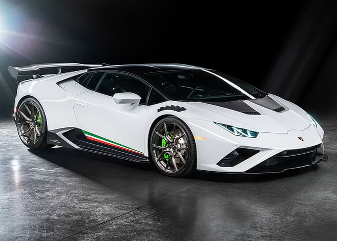 White Lamborghini Huracan Evo Super Trofeo Omologata