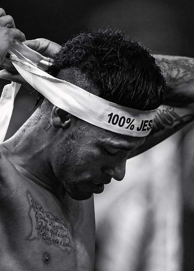 Neymar with Headband: '100% Jesus'