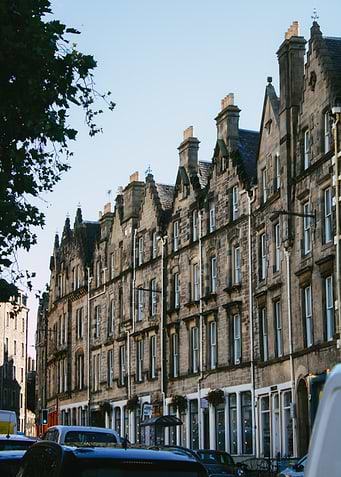 Edinburgh street with stone buildings