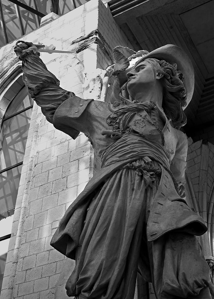 Black and White Statue of Man