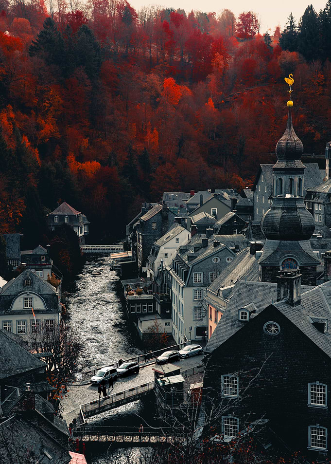 Monschau surrounded by red