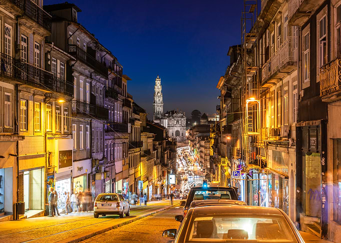 Porto street at night