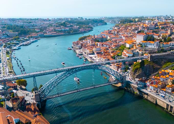 Dom Luís I Bridge over the Douro River, Porto