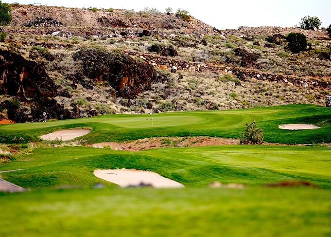Lush Green Golf Course Landscape