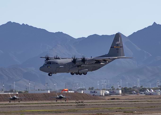 U.S. Air Force C-130 Hercules landingg