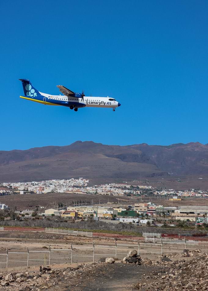 Canaryfly plane approaching landing