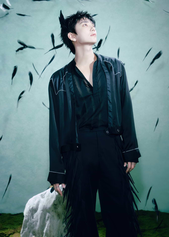 Stylish Man in Black Outfit
