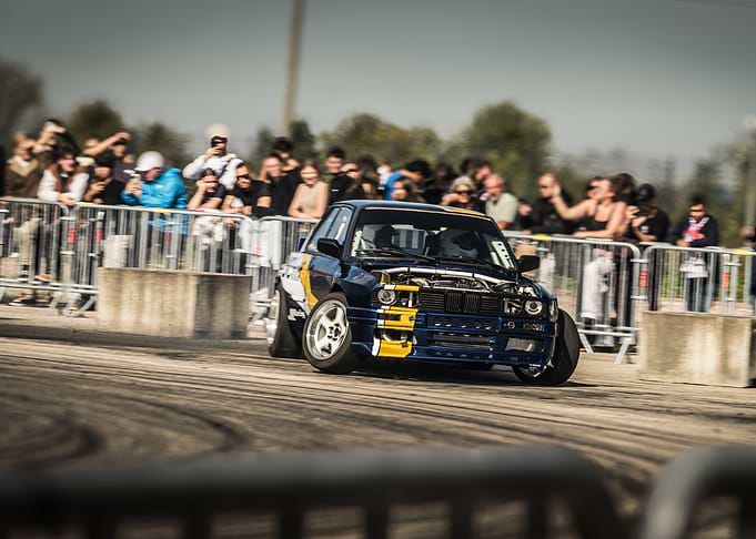 Drifting BMW E30