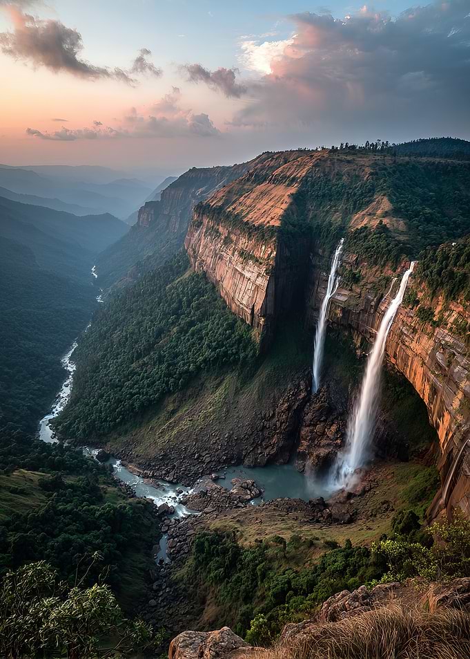 Nohkalikai Falls