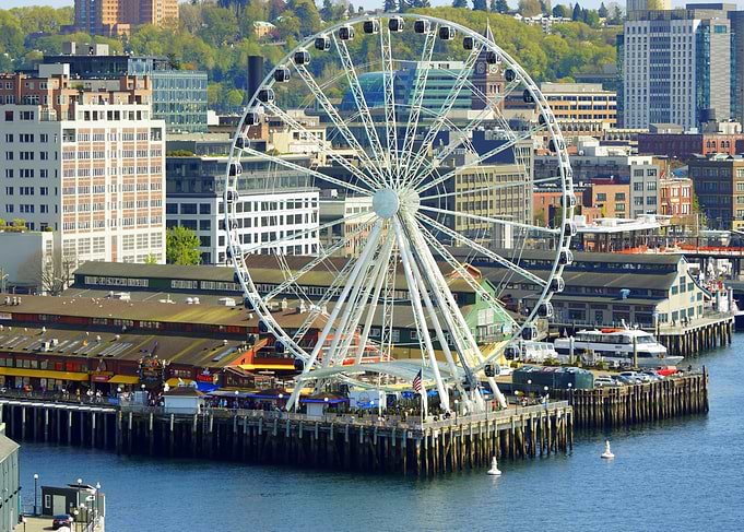Seattle Great Wheel on Pier
