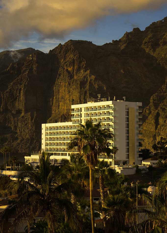 Los Gigantes Cityscape