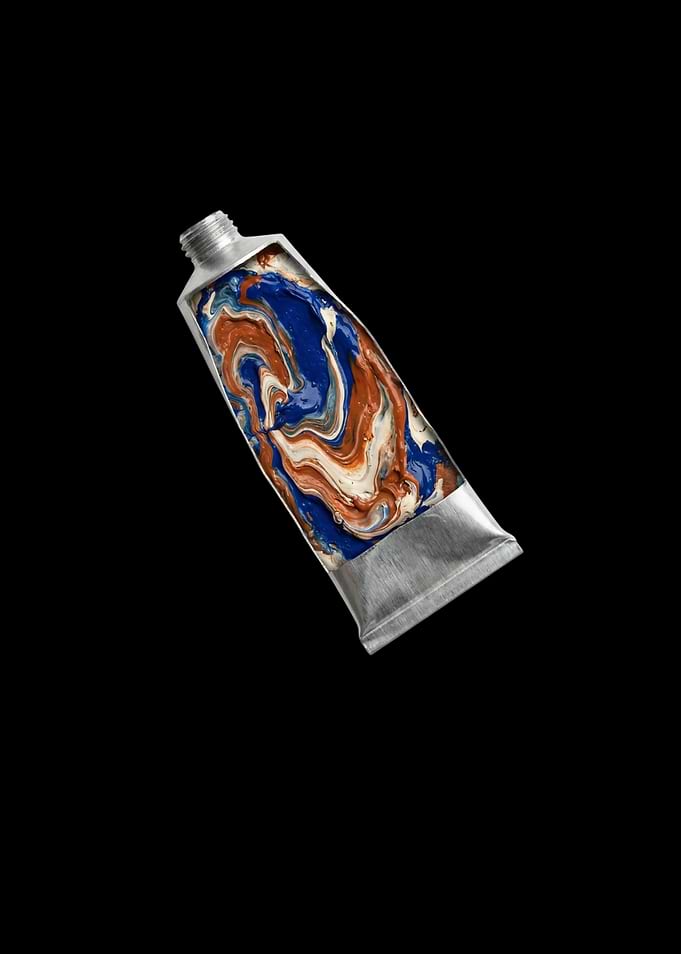 Paint tube with mixed colors